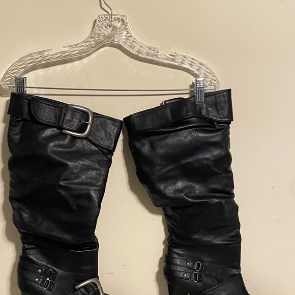 Gorgeous knee high boots - Picture 6 of 6